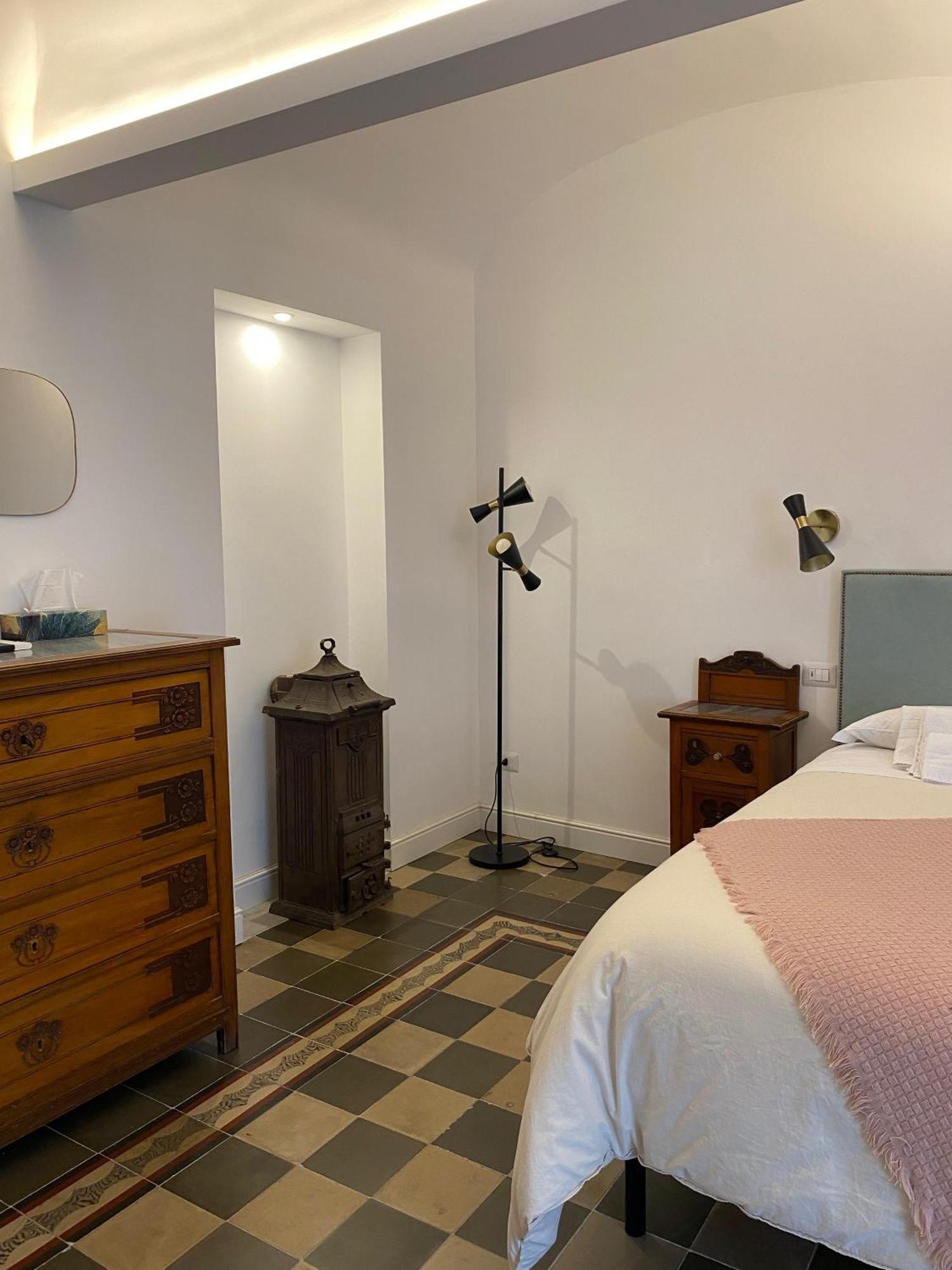 Bed and Breakfast Dimora Dei Minoriti CTA Exterior foto